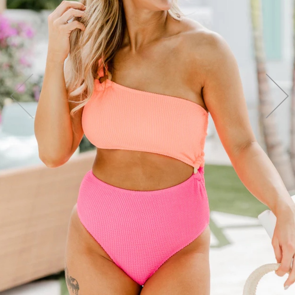 NWOT Pink Lily Cut Out Swimsuit